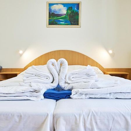 Nimród Vendégház Hajdúszoboszló Esterno foto