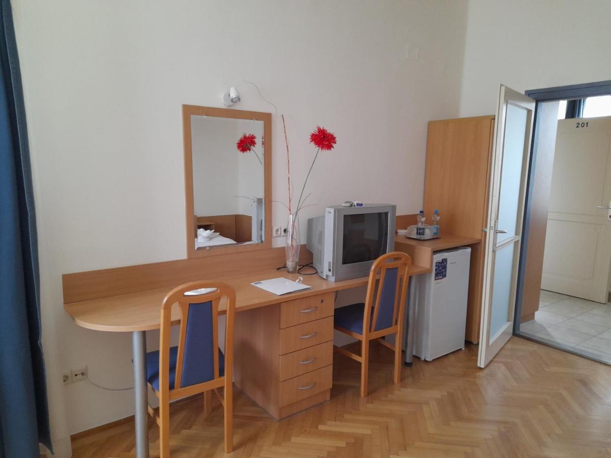 Nimród Vendégház Hajdúszoboszló Esterno foto