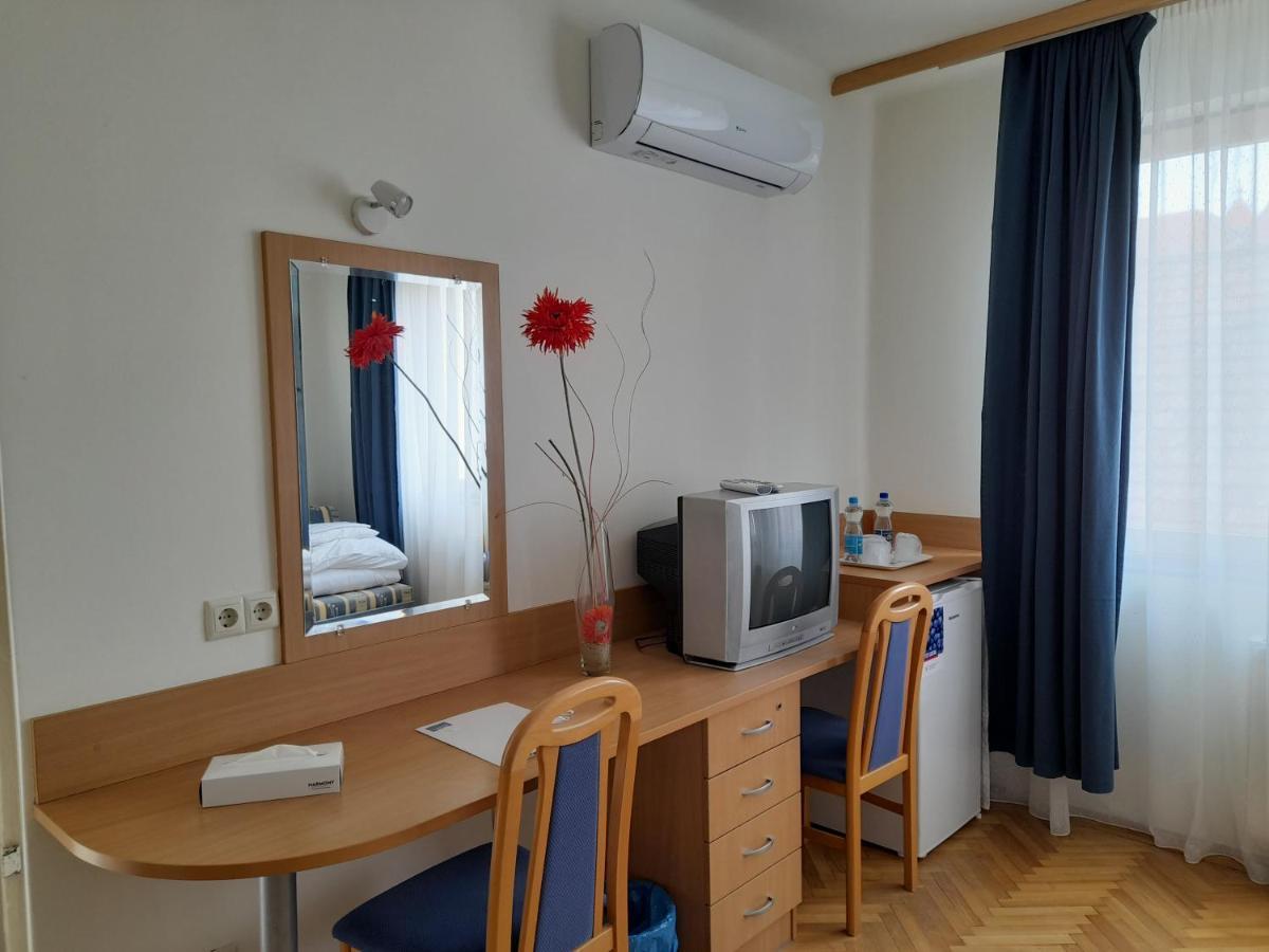 Nimród Vendégház Hajdúszoboszló Esterno foto