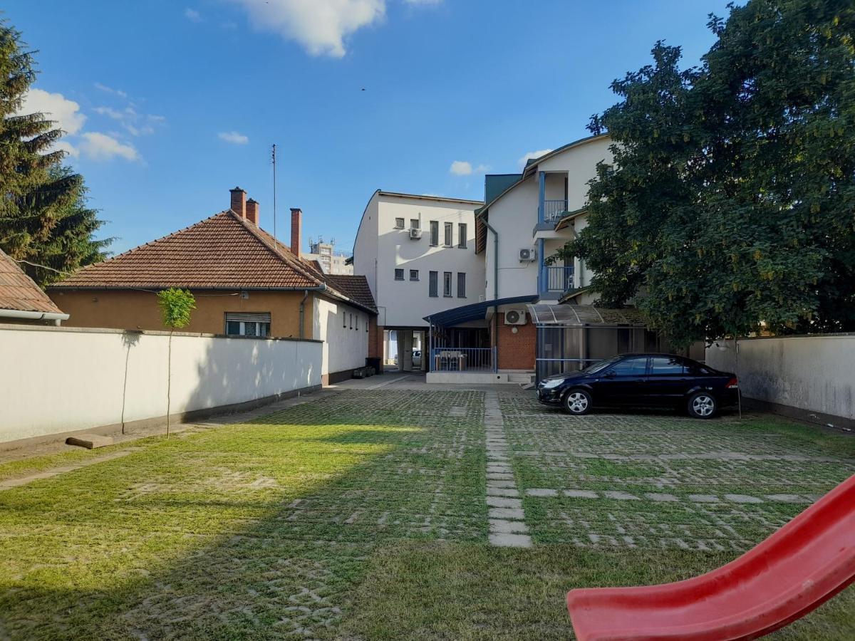 Nimród Vendégház Hajdúszoboszló Esterno foto