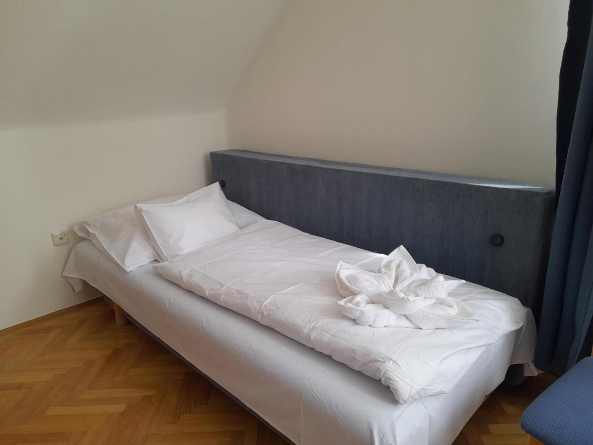 Nimród Vendégház Hajdúszoboszló Esterno foto